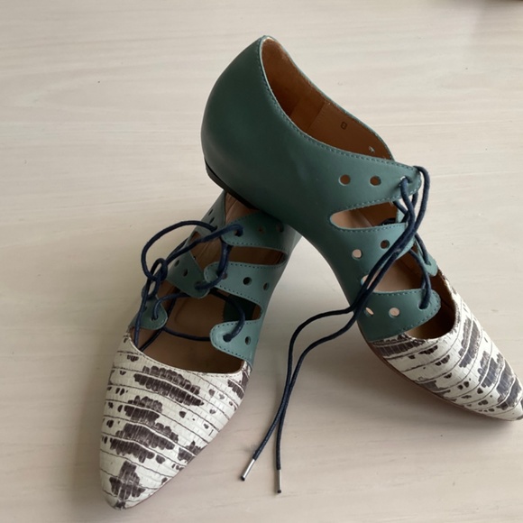 John Fluevog LIMITED EDITION Power Coal two-tone lace up - Picture 4 of 5